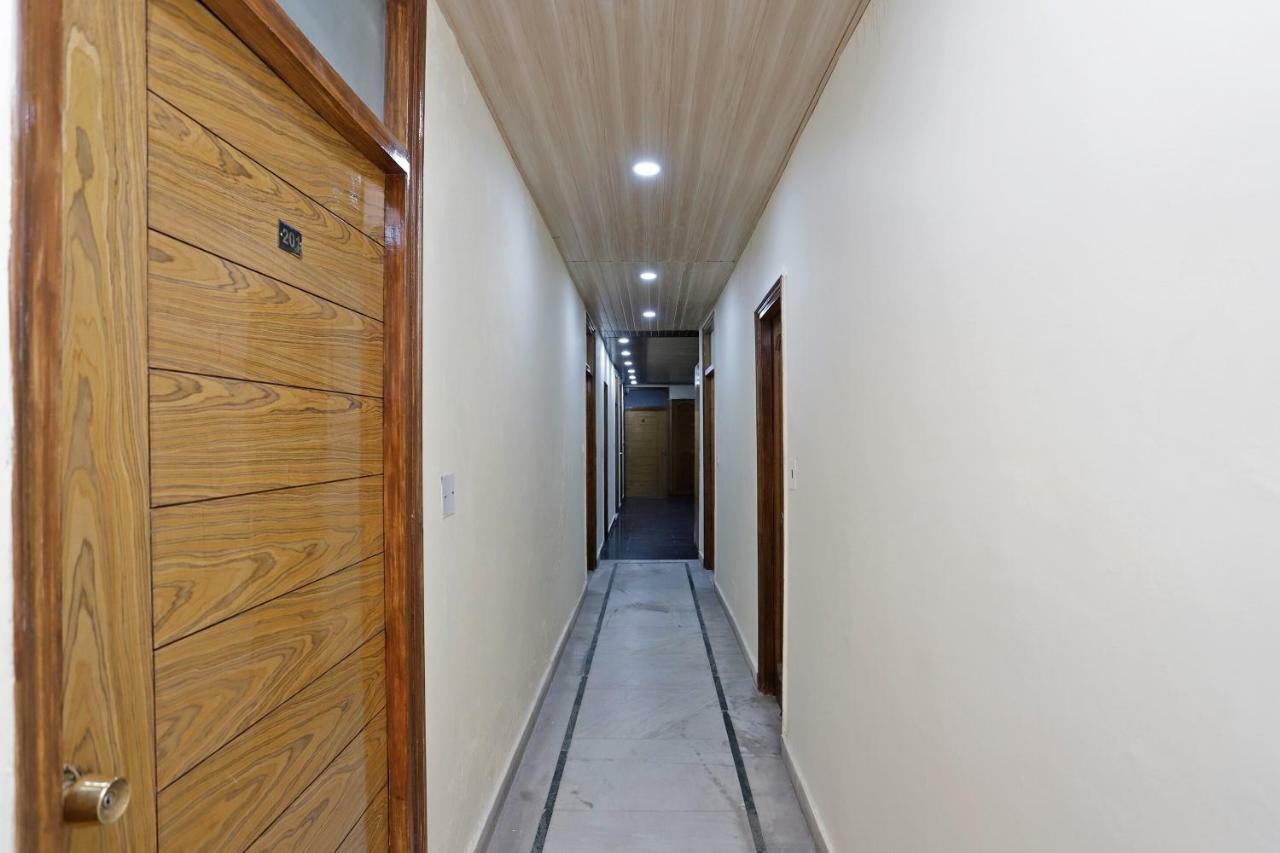 Oyo 39066 Hotel Star View 穆索里 外观 照片
