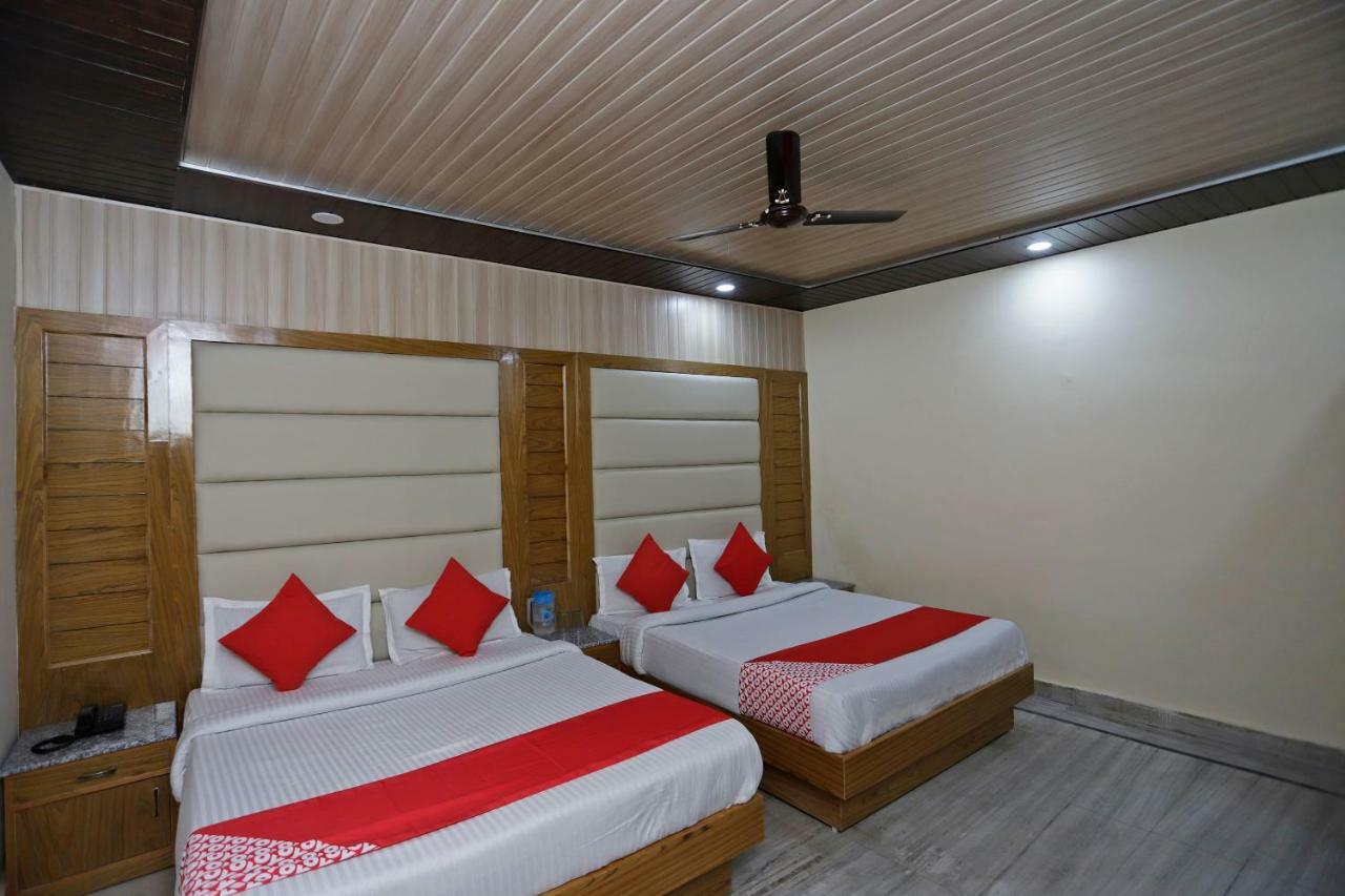 Oyo 39066 Hotel Star View 穆索里 外观 照片