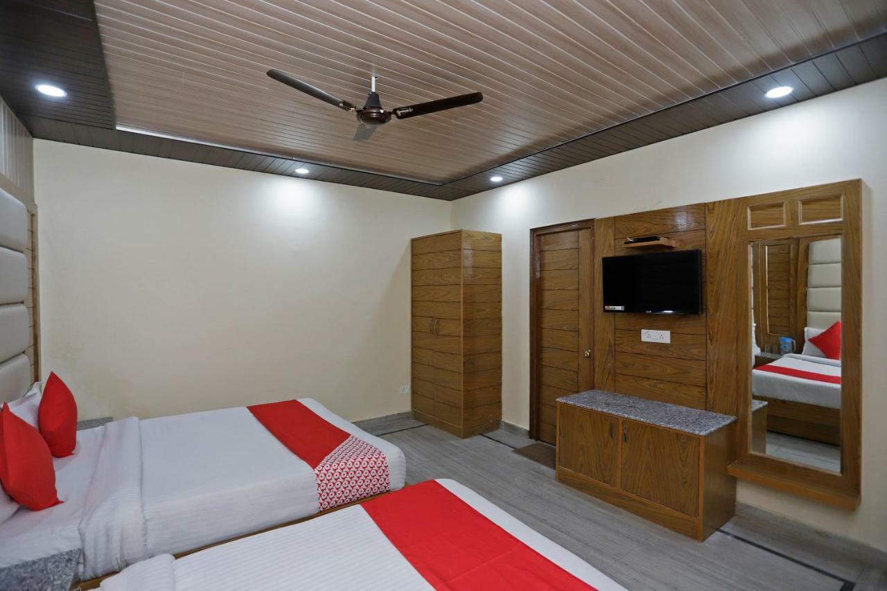 Oyo 39066 Hotel Star View 穆索里 外观 照片