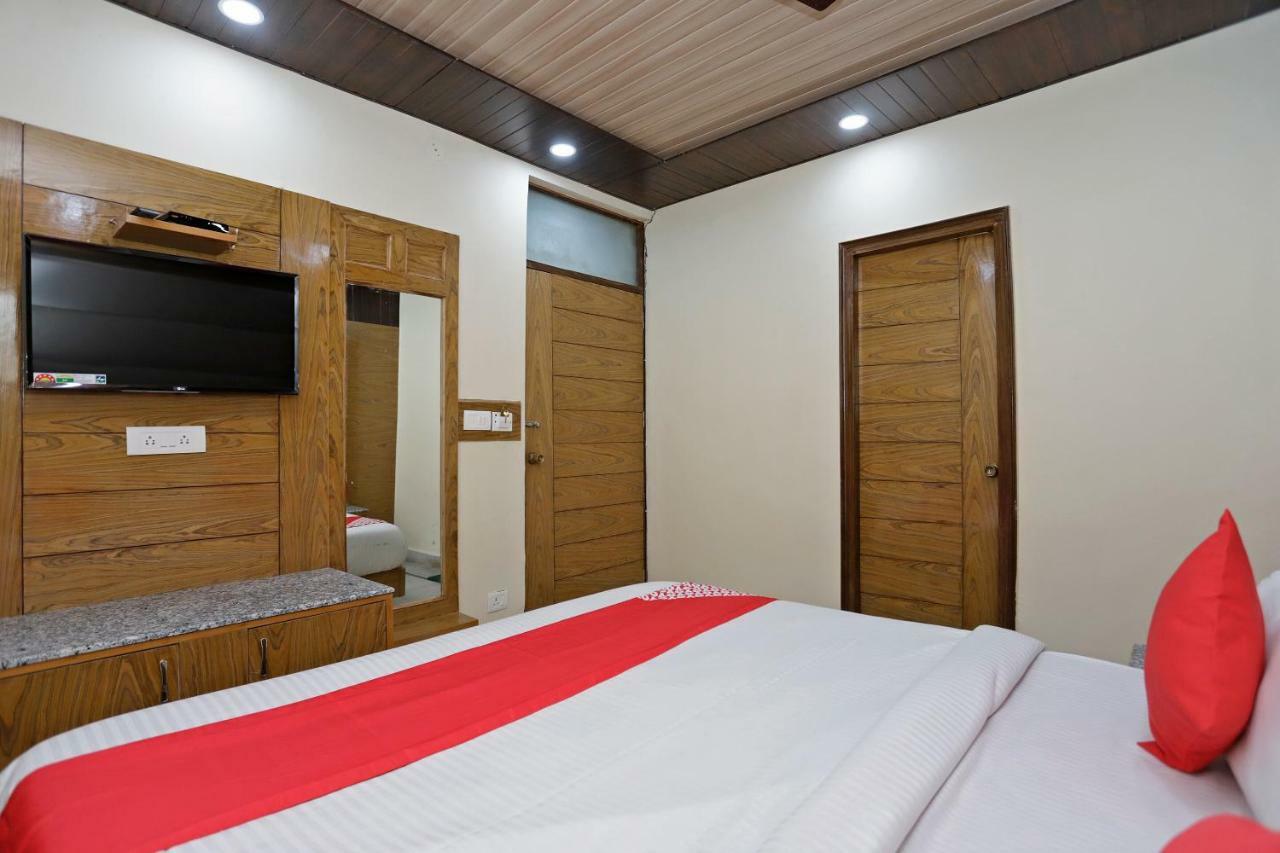 Oyo 39066 Hotel Star View 穆索里 外观 照片